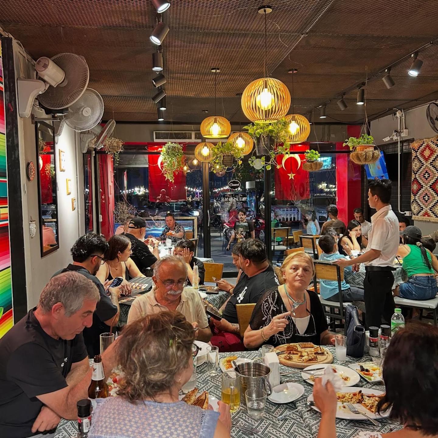 The Taksim Patong Beach Hotel Extérieur photo
