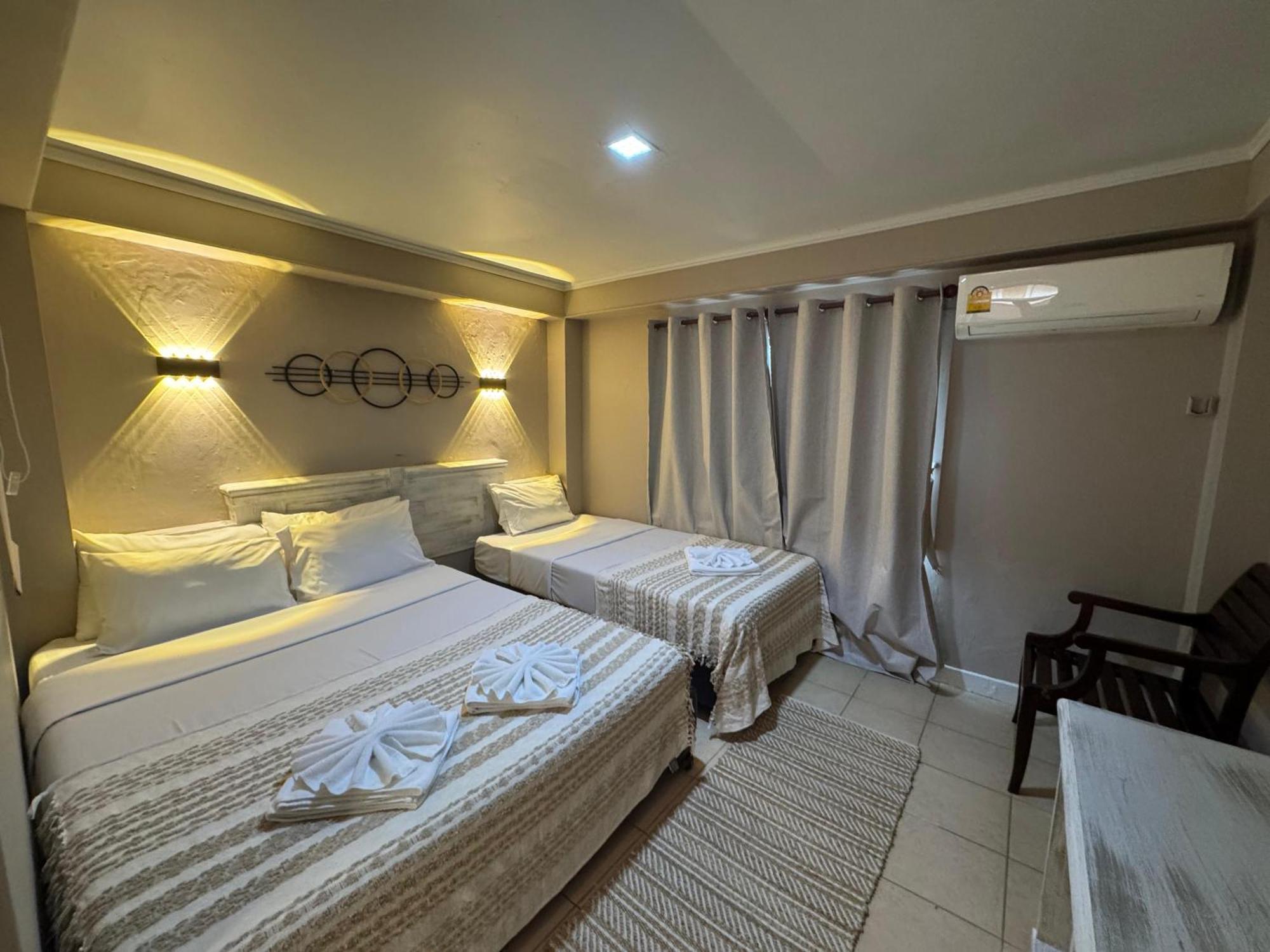 The Taksim Patong Beach Hotel Extérieur photo