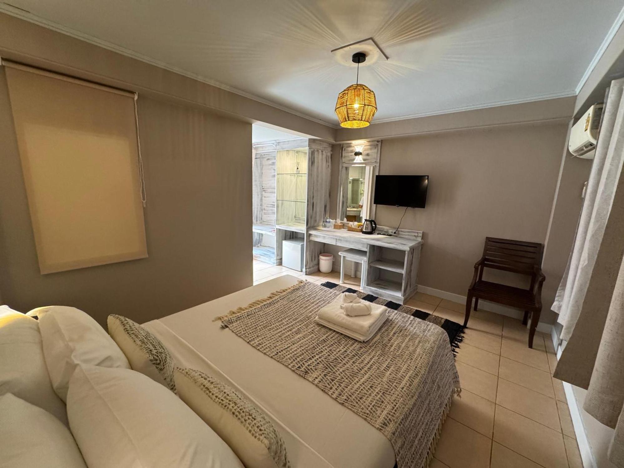 The Taksim Patong Beach Hotel Extérieur photo