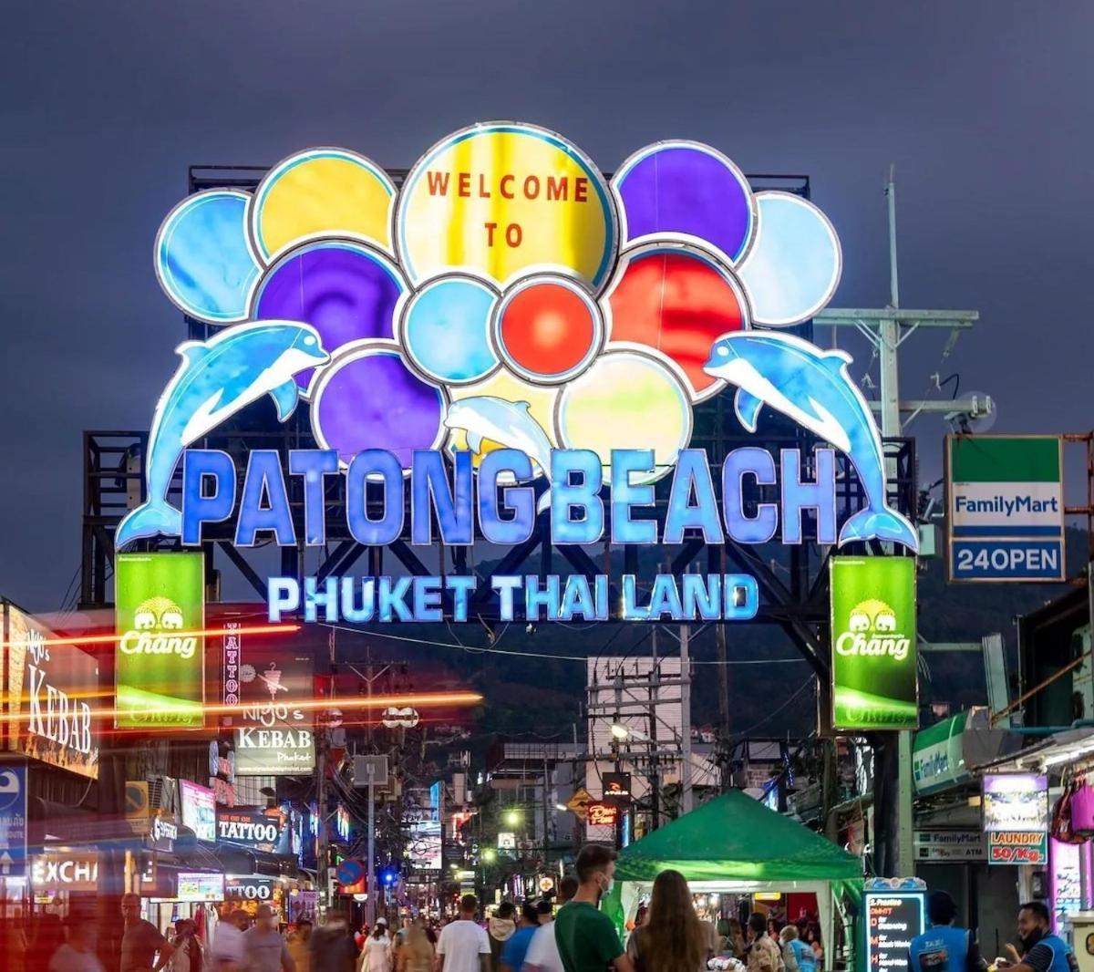 The Taksim Patong Beach Hotel Extérieur photo